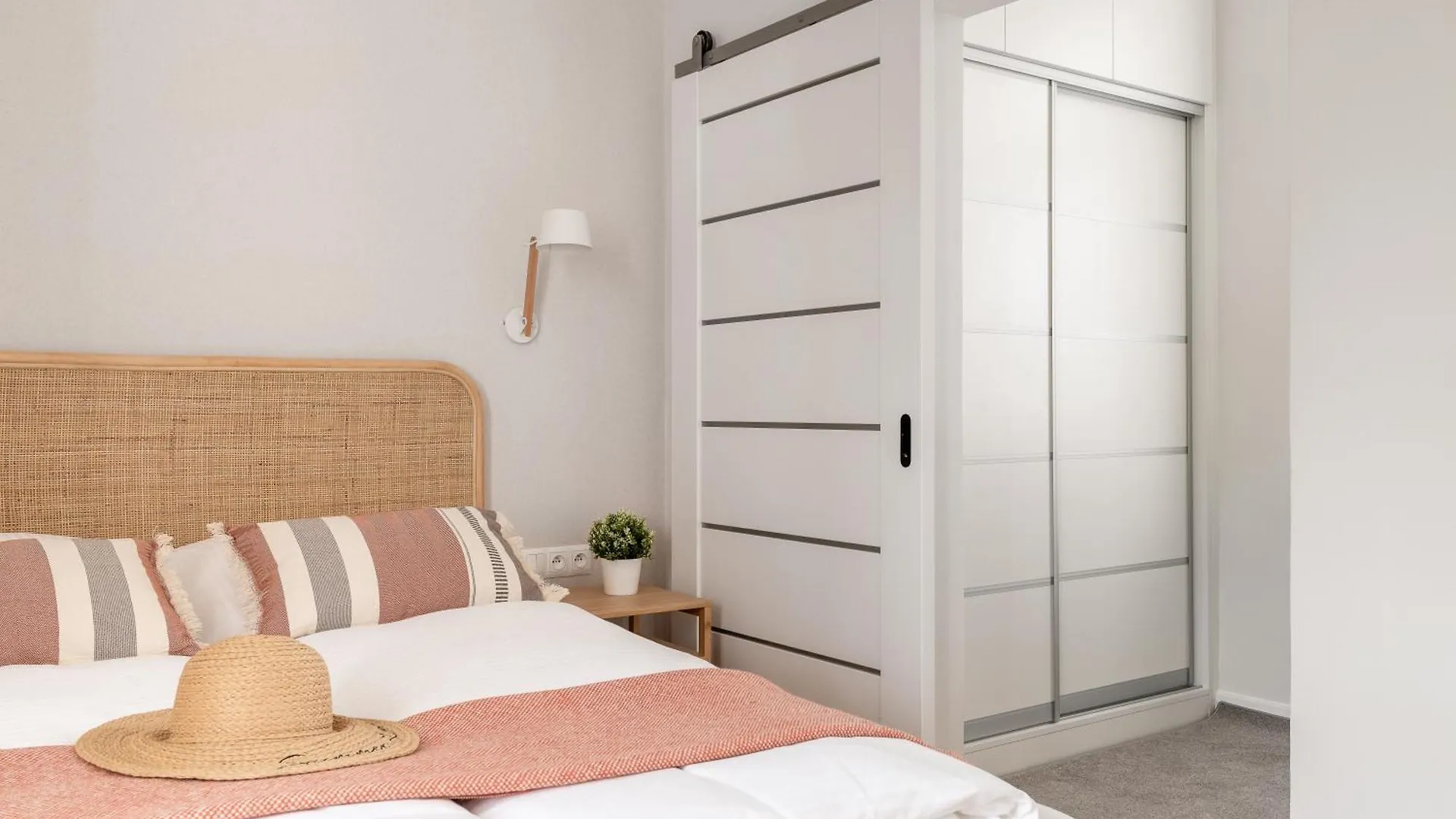 Sanhaus Apartments - Kite And Surf - Apartament Z Klimatem Przy Plazy 소포트